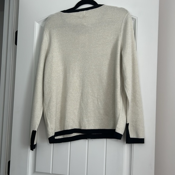 A. New. Day Sliver, Gold and Black Cardigan size XXL - Picture 2 of 6